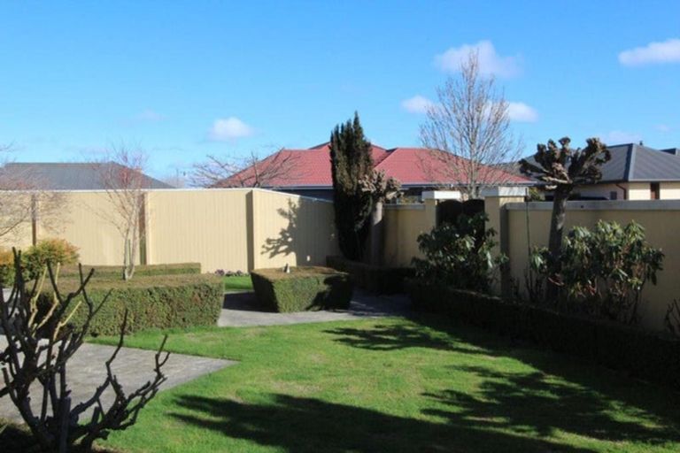 Photo of property in 15 Tullamore Place, Casebrook, Christchurch, 8051