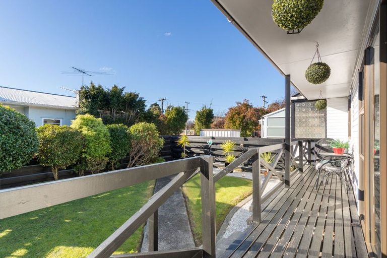 Photo of property in 2/8 Murray Street, Wallaceville, Upper Hutt, 5018