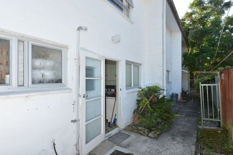 Photo of property in 2/5 Second Avenue, Avenues, Whangarei, 0110