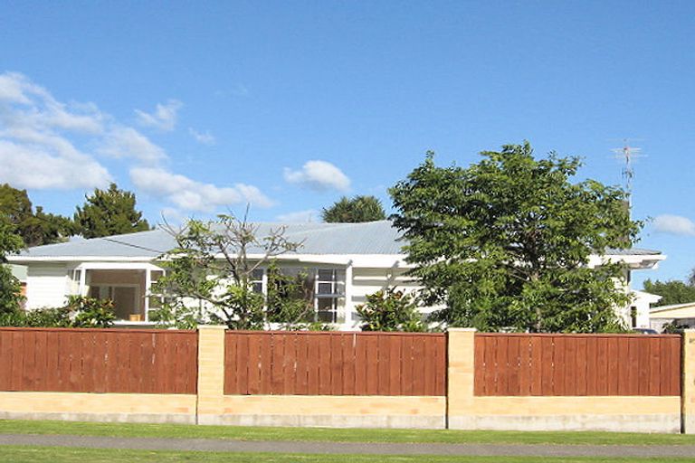 Photo of property in 7 Waitohu Valley Road, Otaki, 5512