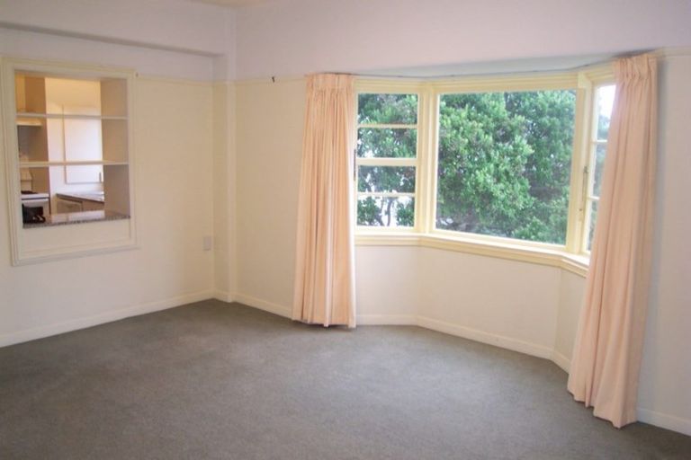 Photo of property in 82 Majoribanks Street, Mount Victoria, Wellington, 6011