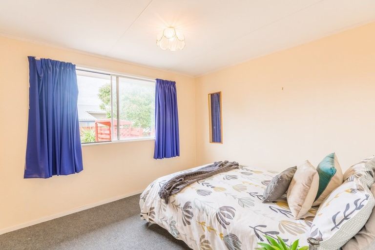 Photo of property in 9 Cypress Grove, Paraparaumu, 5032