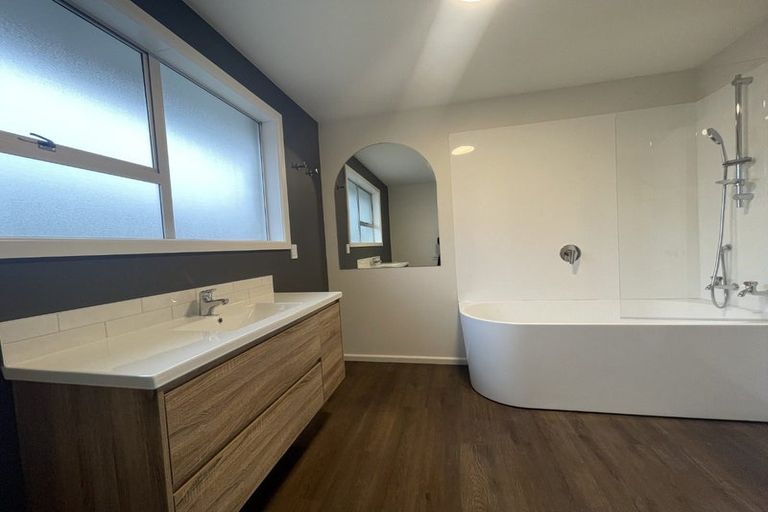 Photo of property in 2/572 Pages Road, Bexley, Christchurch, 8061