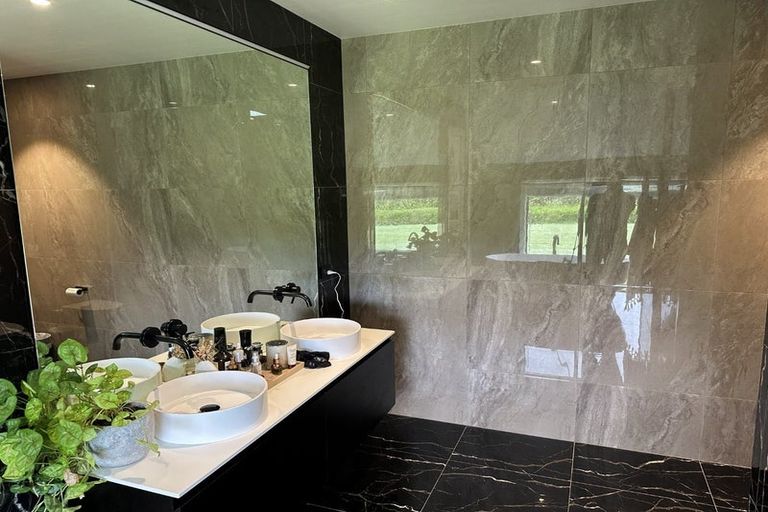 Photo of property in 97 Howard Road, Horsham Downs, Hamilton, 3281