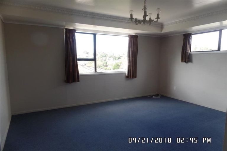 Photo of property in 12 Naviti Place, Browns Bay, Auckland, 0630