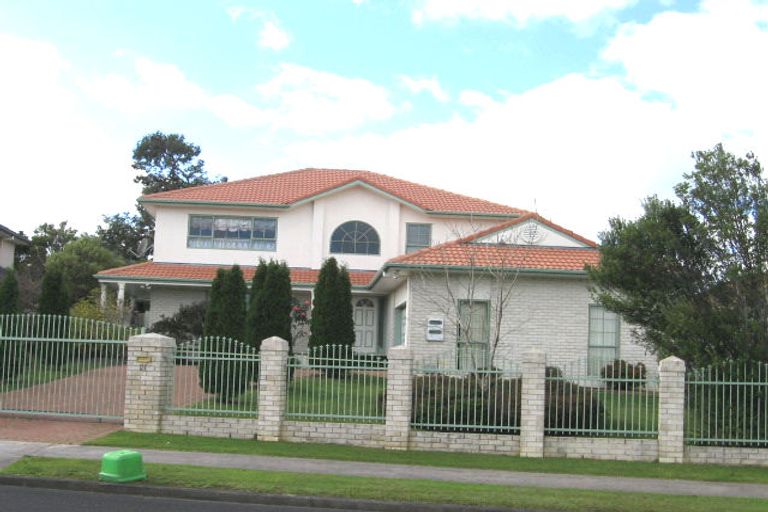 Photo of property in 21 Rochester Crescent, Somerville, Auckland, 2014