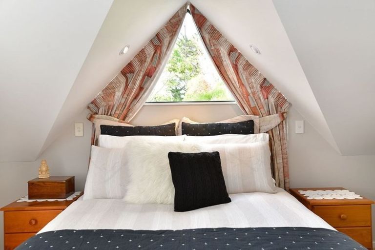 Photo of property in 32 D'oyly Drive, Stanmore Bay, Whangaparaoa, 0932