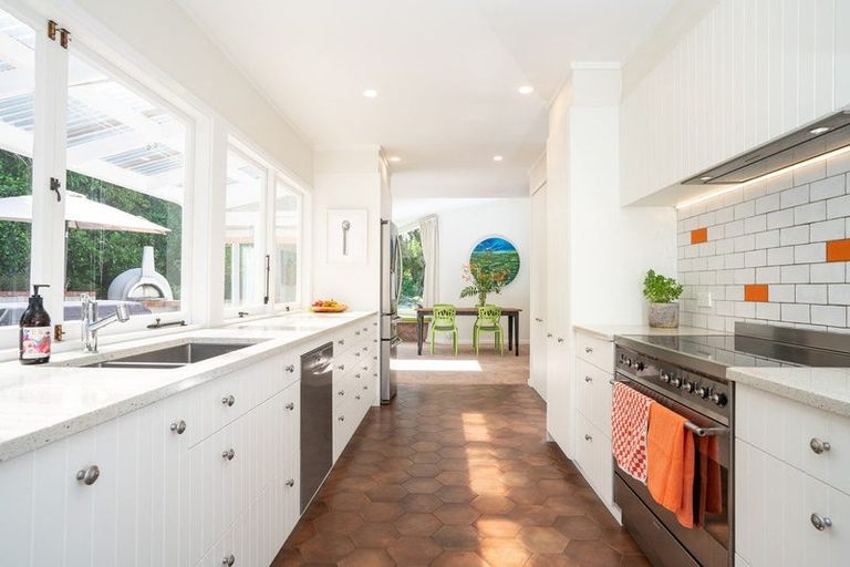 Photo of property in 34 Simla Crescent, Khandallah, Wellington, 6035