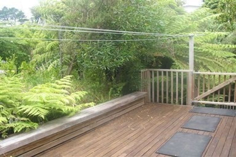 Photo of property in 90 Braemar Road, Castor Bay, Auckland, 0620