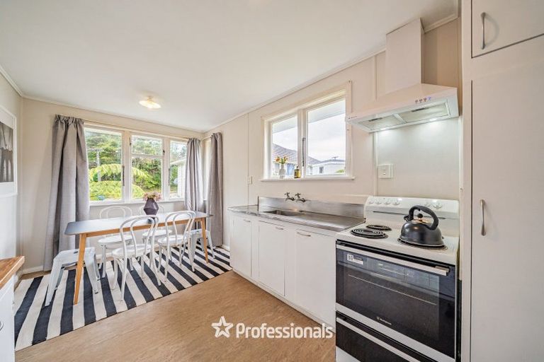 Photo of property in 54 Bird Grove, Stokes Valley, Lower Hutt, 5019