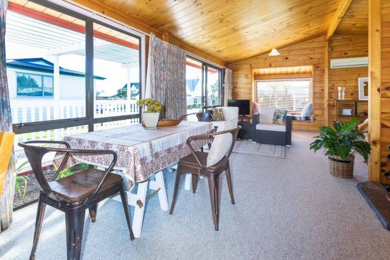 Photo of property in 11 Kauri Place, Tairua, 3508