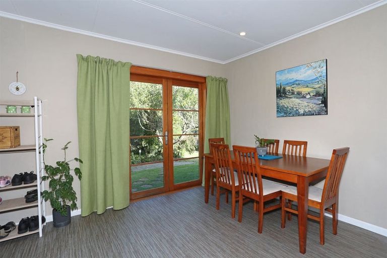 Photo of property in 25 Levin Street, Halcombe, Feilding, 4779