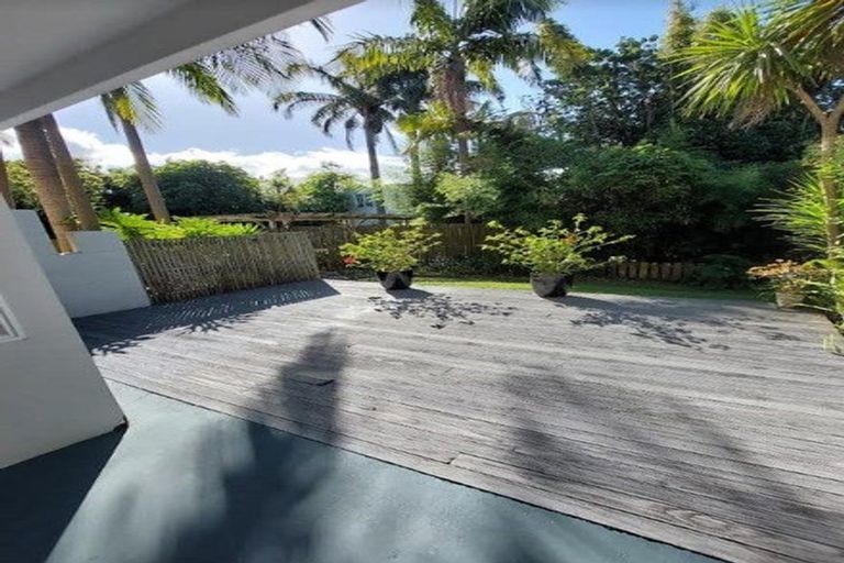 Photo of property in 3/73 Princes Street, Northcote Point, Auckland, 0627