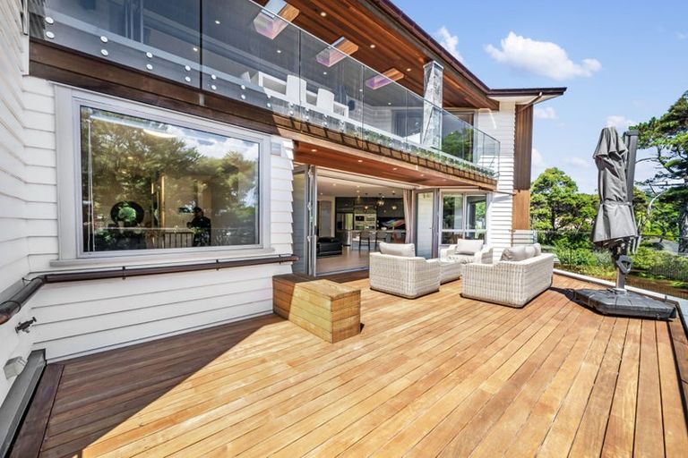 Photo of property in 293b Titirangi Road, Titirangi, Auckland, 0604
