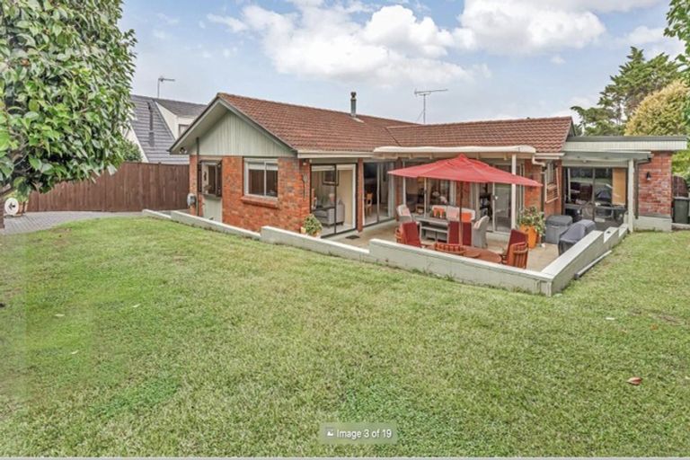 Photo of property in 24 Olena Avenue, Sunnyhills, Auckland, 2010