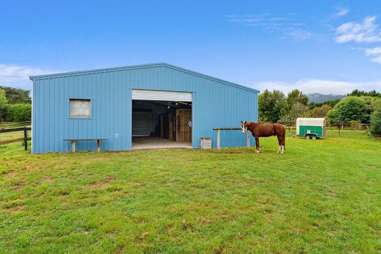 Photo of property in 761 State Highway 1, Te Horo, Otaki, 5581