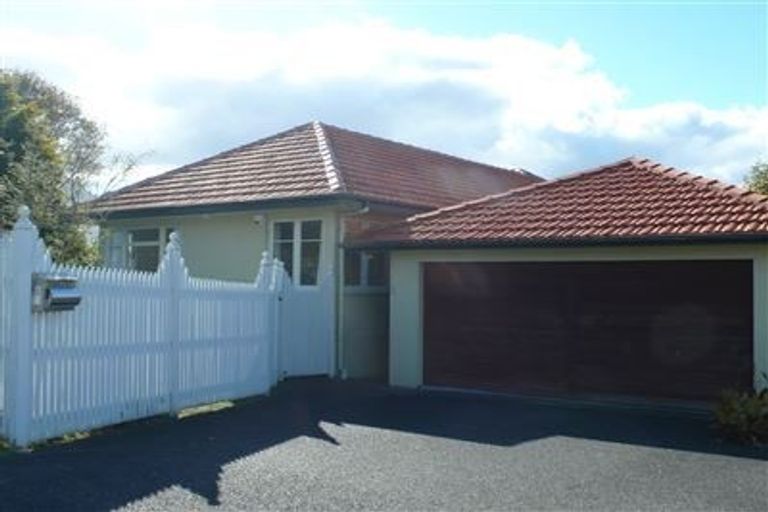 Photo of property in 2/5 Quebec Road, Milford, Auckland, 0620