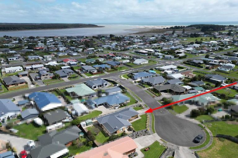 Photo of property in 6 Teppett Place, Foxton Beach, Foxton, 4815