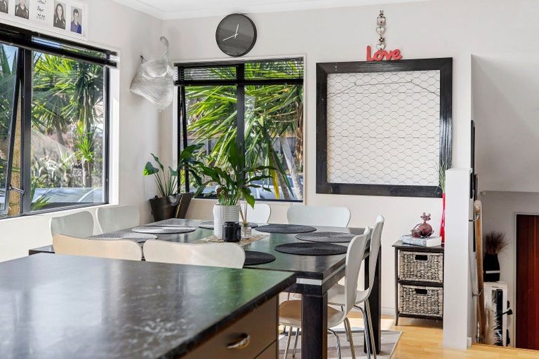 Photo of property in 66 Village Park Drive, Welcome Bay, Tauranga, 3112