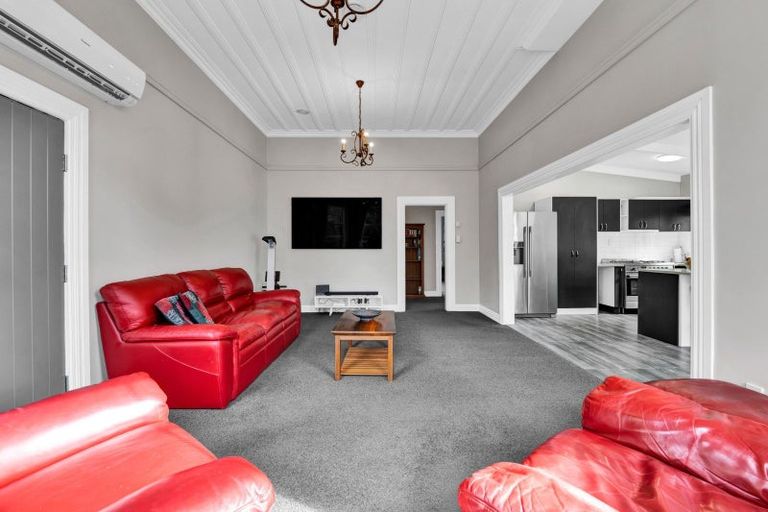 Photo of property in 37 Fantham Street, Hawera, 4610