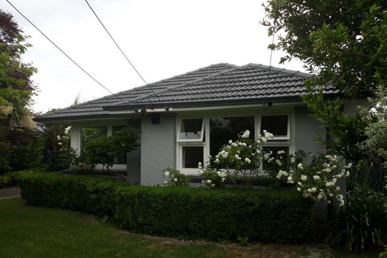 Photo of property in 14 Manor Place, Bryndwr, Christchurch, 8053