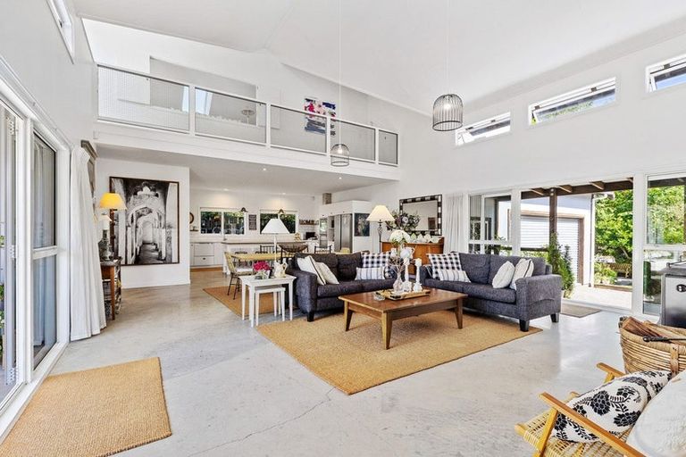 Photo of property in 33 Rexwood Street, Carterton, 5713