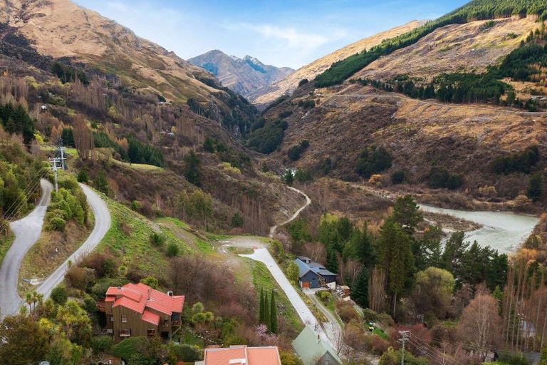 Photo of property in 16 Moonlight Track, Arthurs Point, Queenstown, 9371