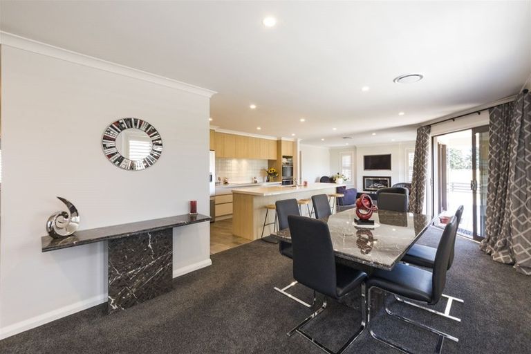 Photo of property in 20 Tula Lane, Kelvin Grove, Palmerston North, 4470