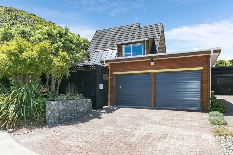 Photo of property in 48a Satara Crescent, Khandallah, Wellington, 6035