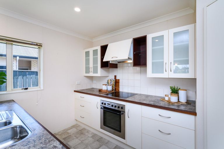 Photo of property in 17 Brookside Close, Highbury, Palmerston North, 4412
