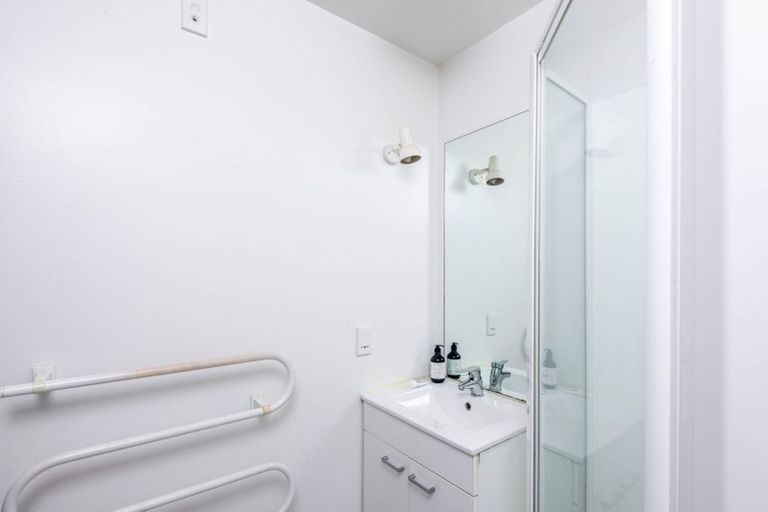 Photo of property in Terrace Garden Apartments, 12b/120 The Terrace, Wellington Central, Wellington, 6011