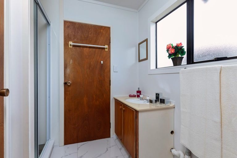 Photo of property in 145 Piha Road, Piha, New Lynn, 0772