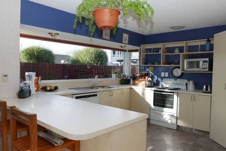 Photo of property in 68 Regency Crescent, Redwood, Christchurch, 8051