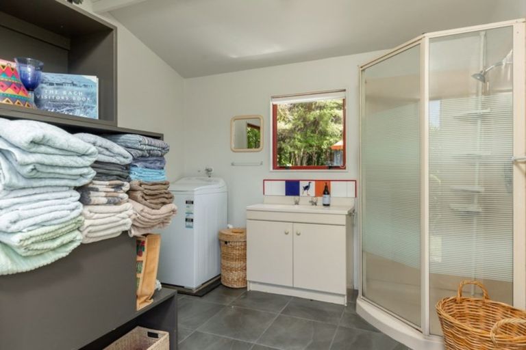 Photo of property in 5092 Kenepuru Road, Ohauparuparu Bay, Picton, 7282