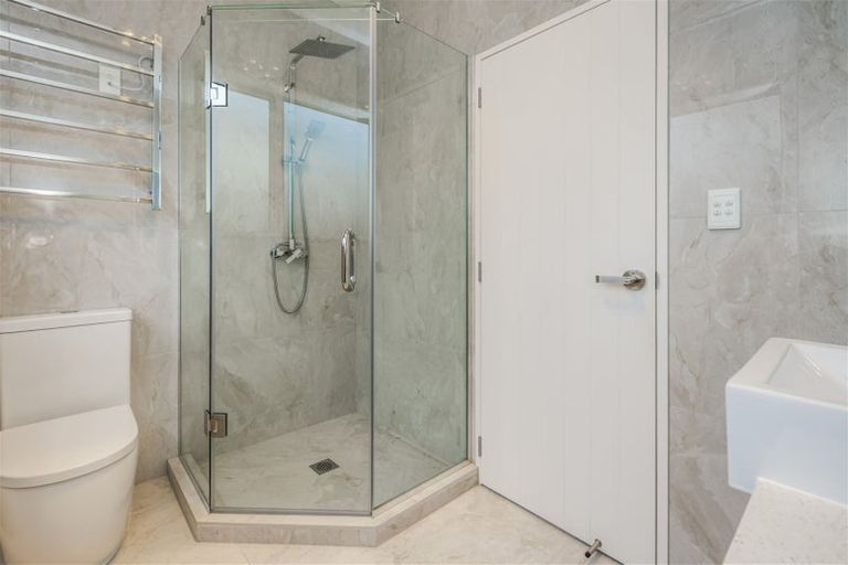 Photo of property in 14 Frazen Avenue, Papakura, 2110