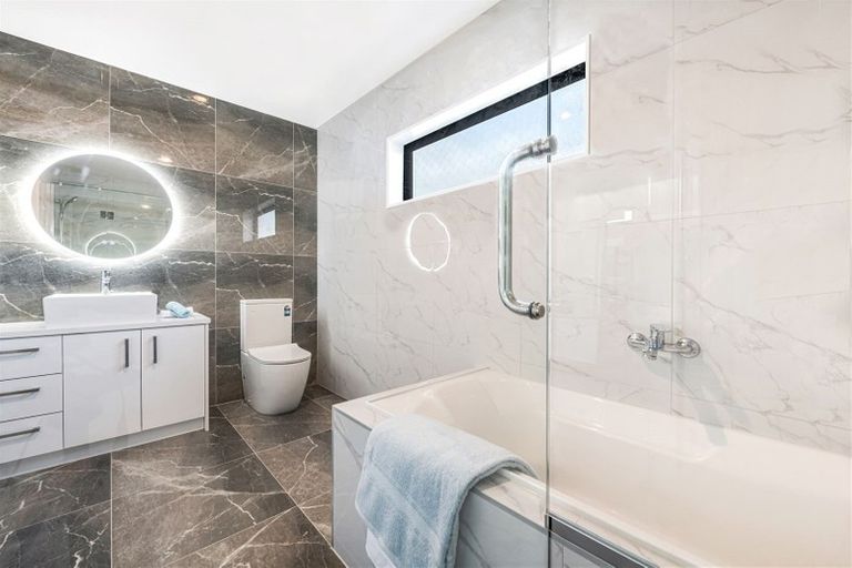 Photo of property in 26 Matahae Drive, Flat Bush, Auckland, 2019