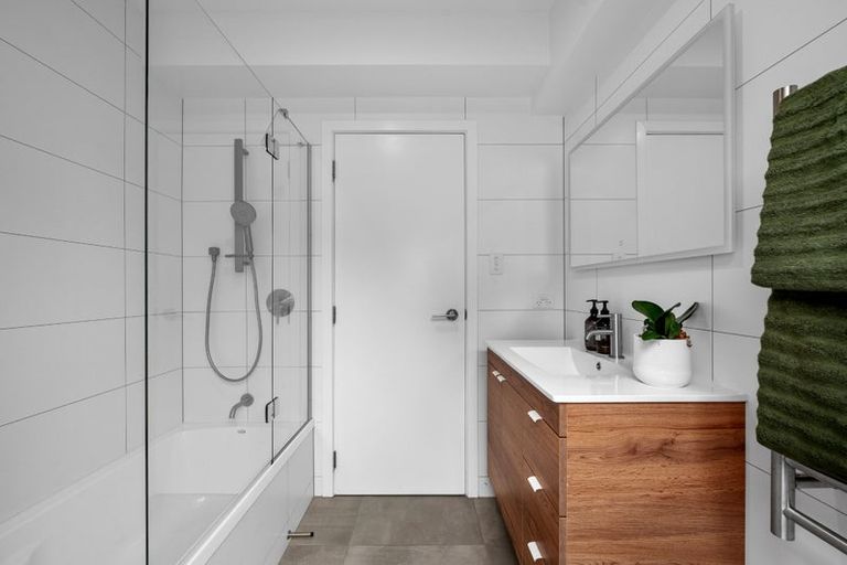 Photo of property in 25 Mayfair Crescent, Mairangi Bay, Auckland, 0630