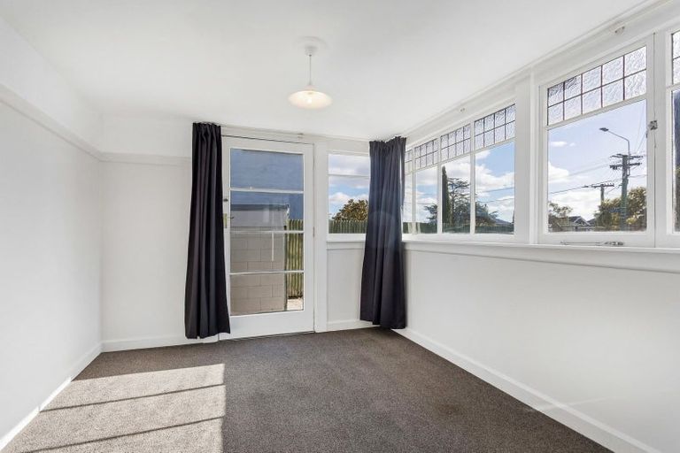 Photo of property in 1/24 North Avon Road, Richmond, Christchurch, 8013