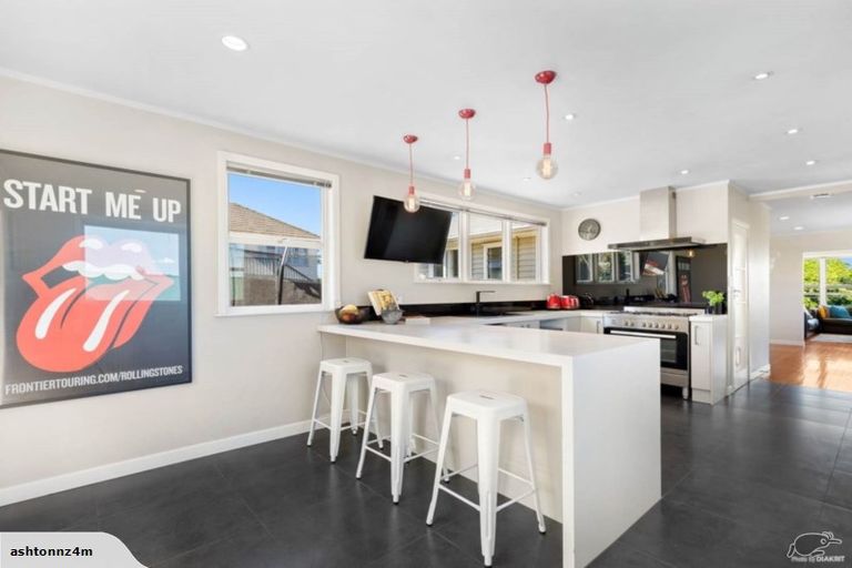 Photo of property in 47 Park Road, Glenfield, Auckland, 0629