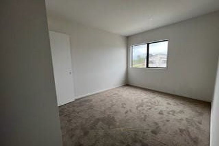 Photo of property in 30 Pilot Drive, Hobsonville, Auckland, 0616