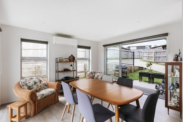 Photo of property in 14 Anglers Way, Omokoroa, 3114