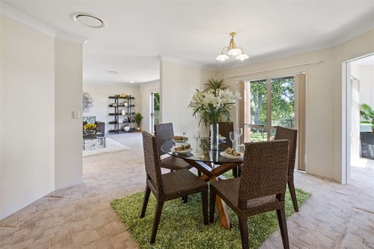 Photo of property in 88 Rushgreen Avenue, Pahurehure, Papakura, 2113