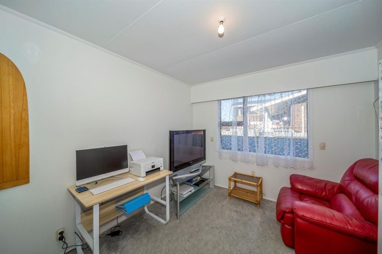 Photo of property in 73 Fantham Street, Hawera, 4610