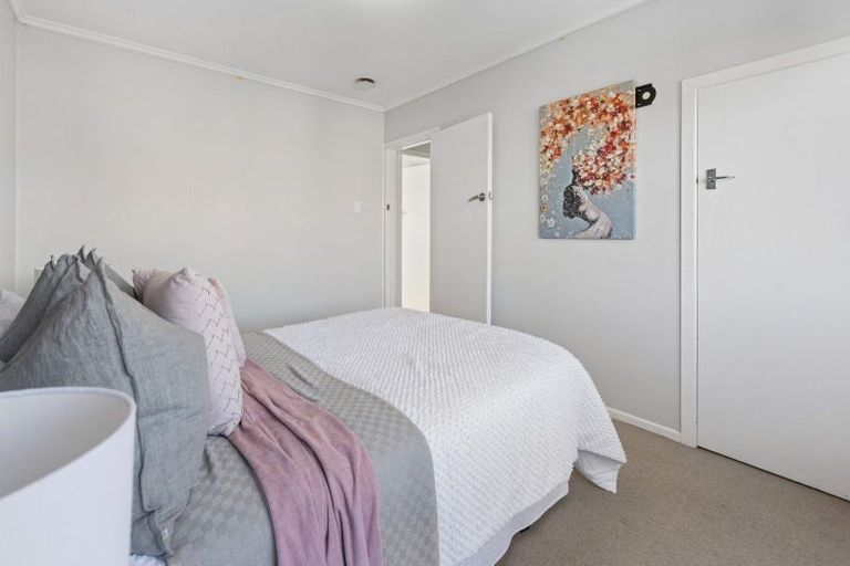 Photo of property in 16 Kenmore Street, Westown, New Plymouth, 4310