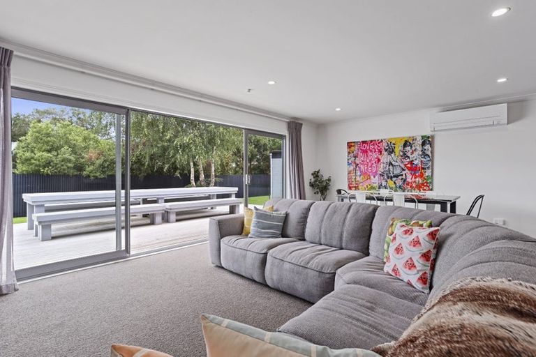 Photo of property in 4 Waikuku Beach Road, Waikuku Beach, 7473