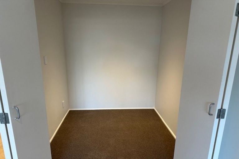 Photo of property in 17e/30 Westward Ho, Glen Eden, Auckland, 0602