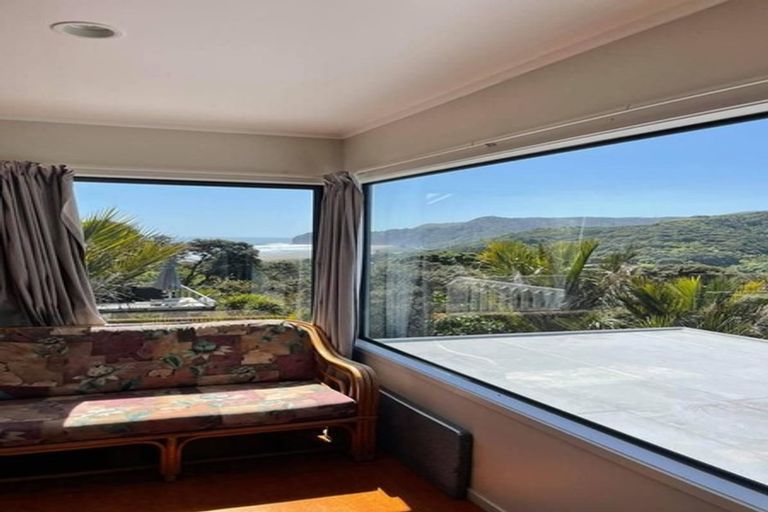 Photo of property in 19 Rayner Road, Piha, New Lynn, 0772