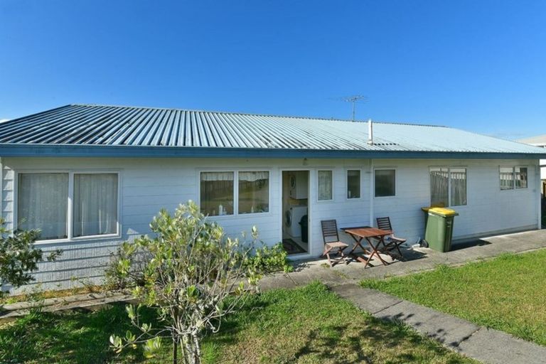 Photo of property in 38 Charlotte Street, Stanmore Bay, Whangaparaoa, 0932