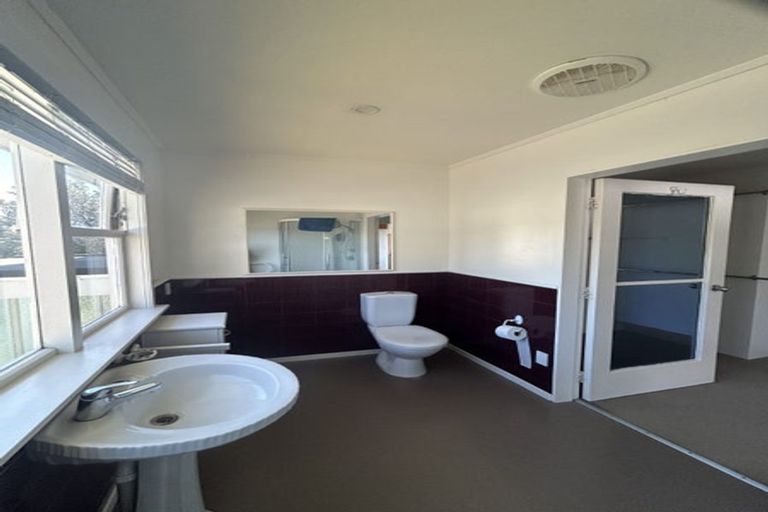 Photo of property in 2 Foyle Street, Island Bay, Wellington, 6023