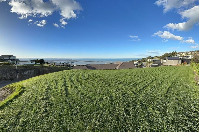 Photo of property in 4 Bluewater View, Mount Pleasant, Christchurch, 8081